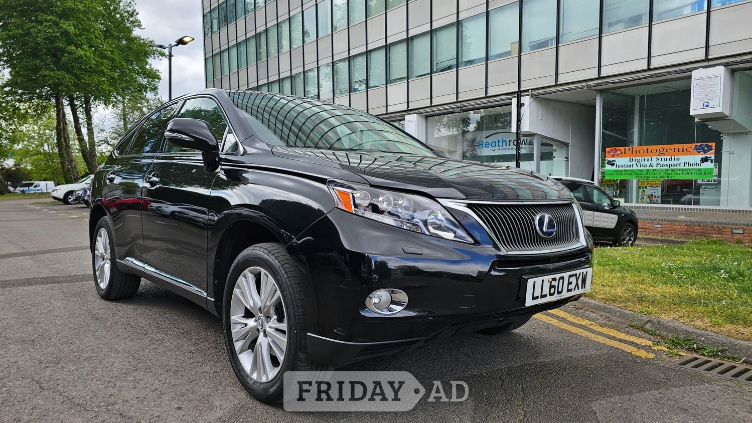 Lexus RX 450h 2011 in Hounslow