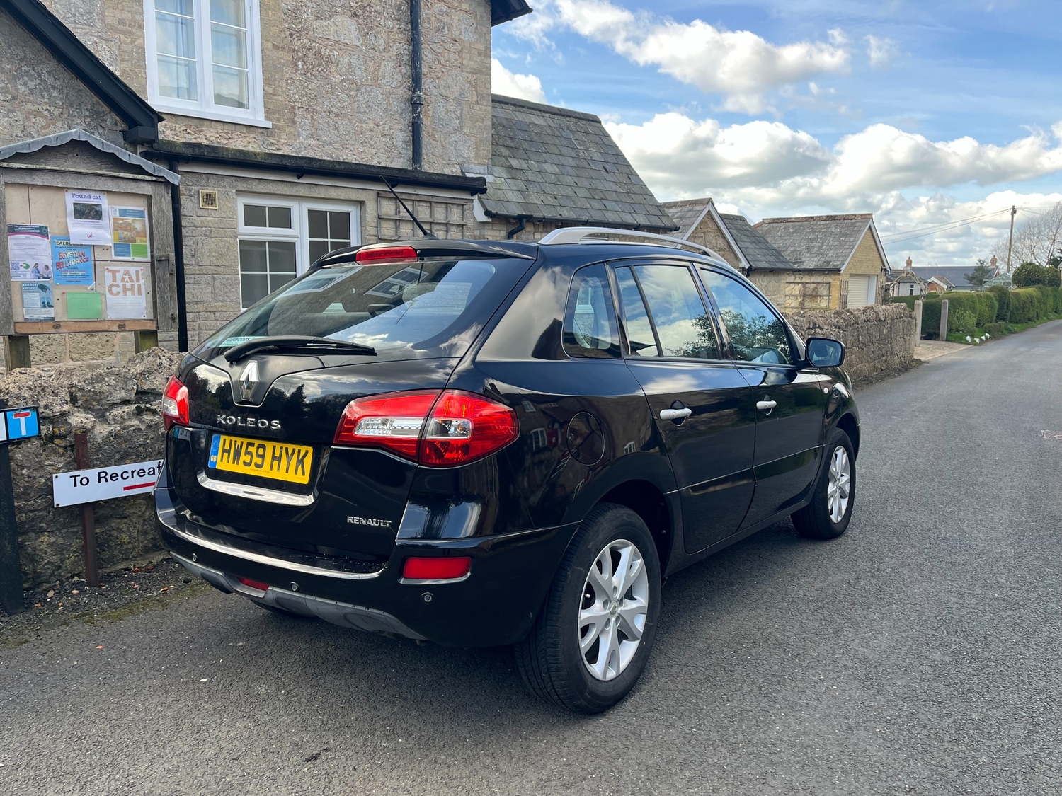 Renault Koleos 2010 - Cars in Newport