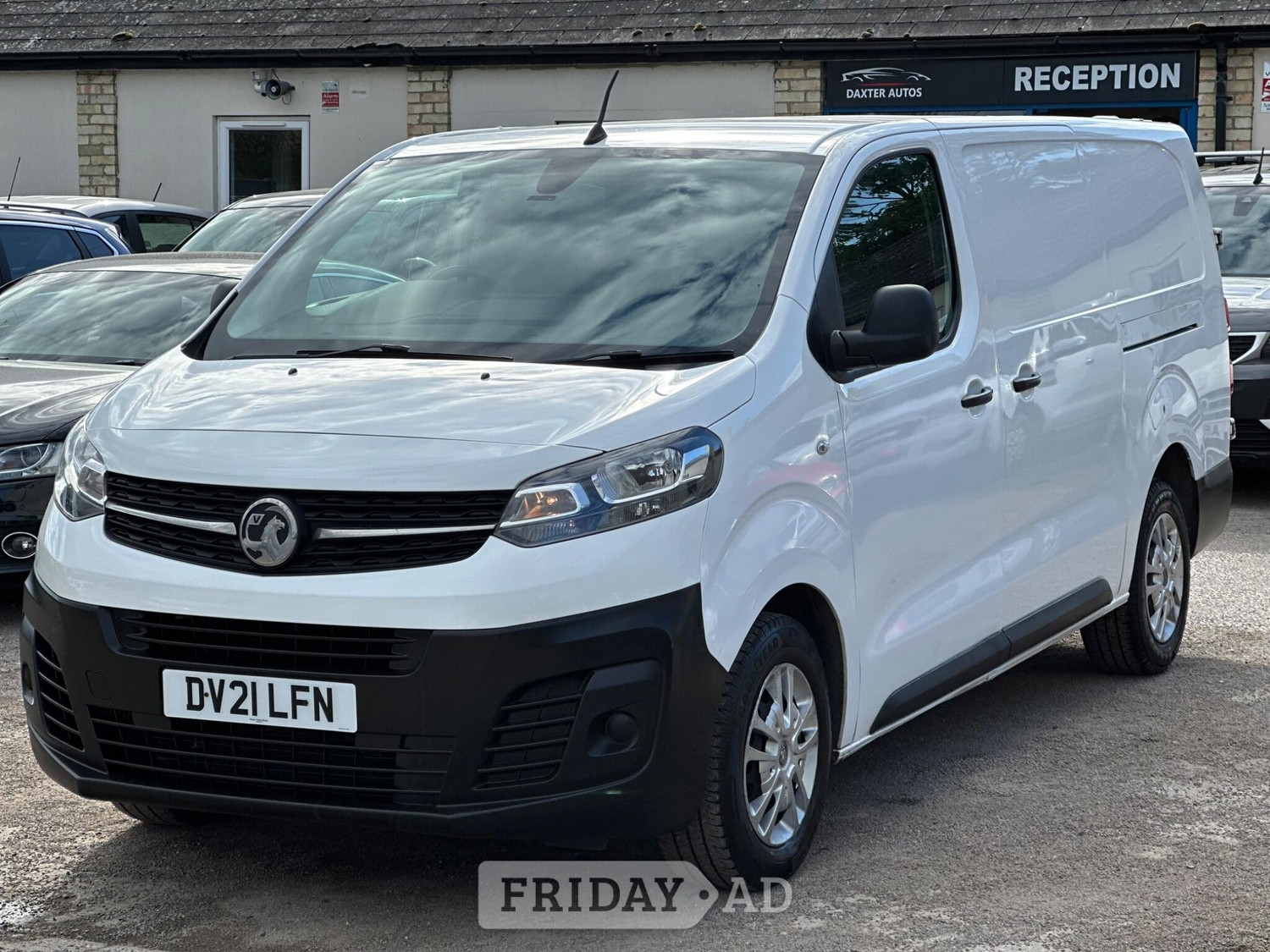 [ berth ]Vauxhall Vivaro