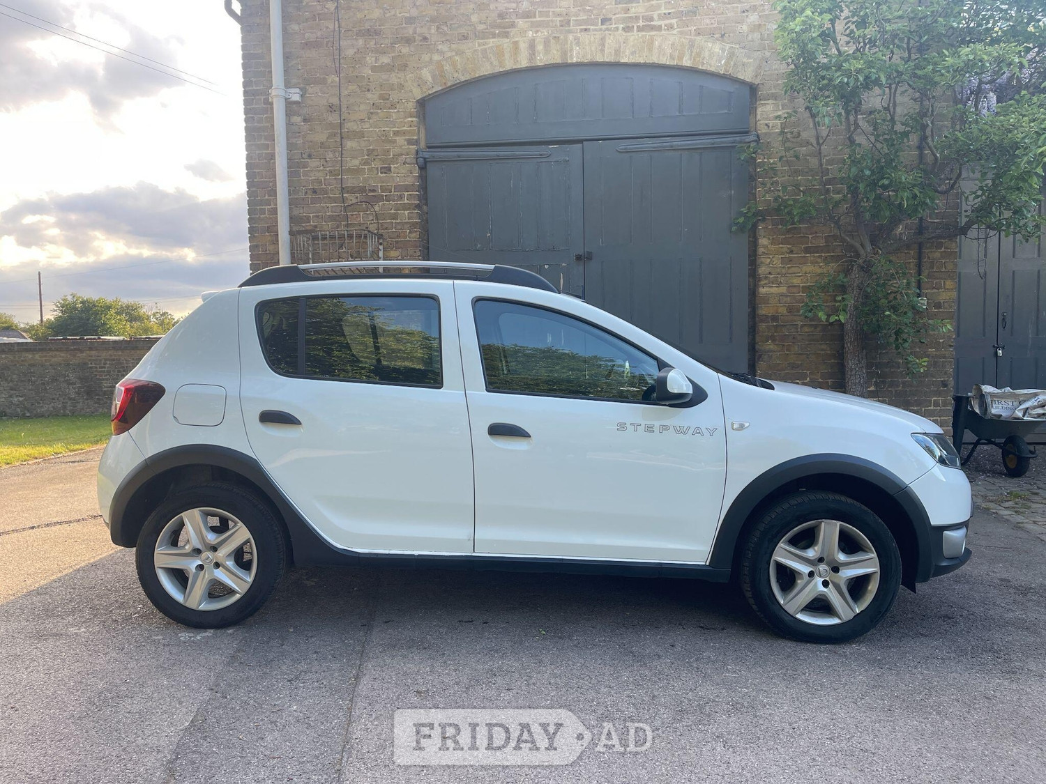 Dacia Sandero Stepway 2014 - Cars