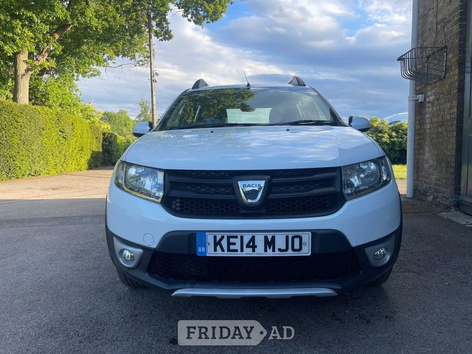 [ berth ]Dacia Sandero Stepway