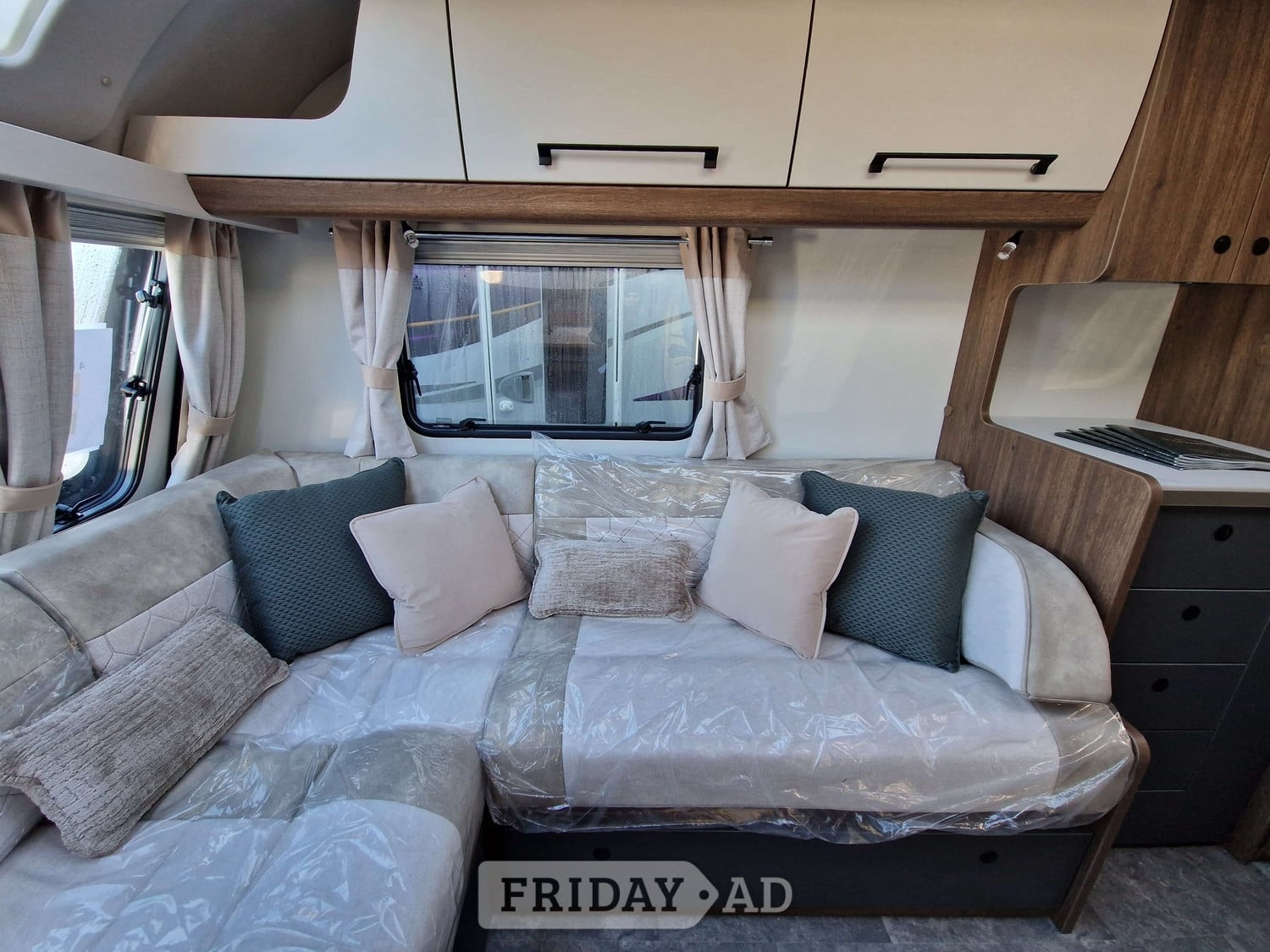 [4 berth ]Buccaneer Skyliner Bermuda