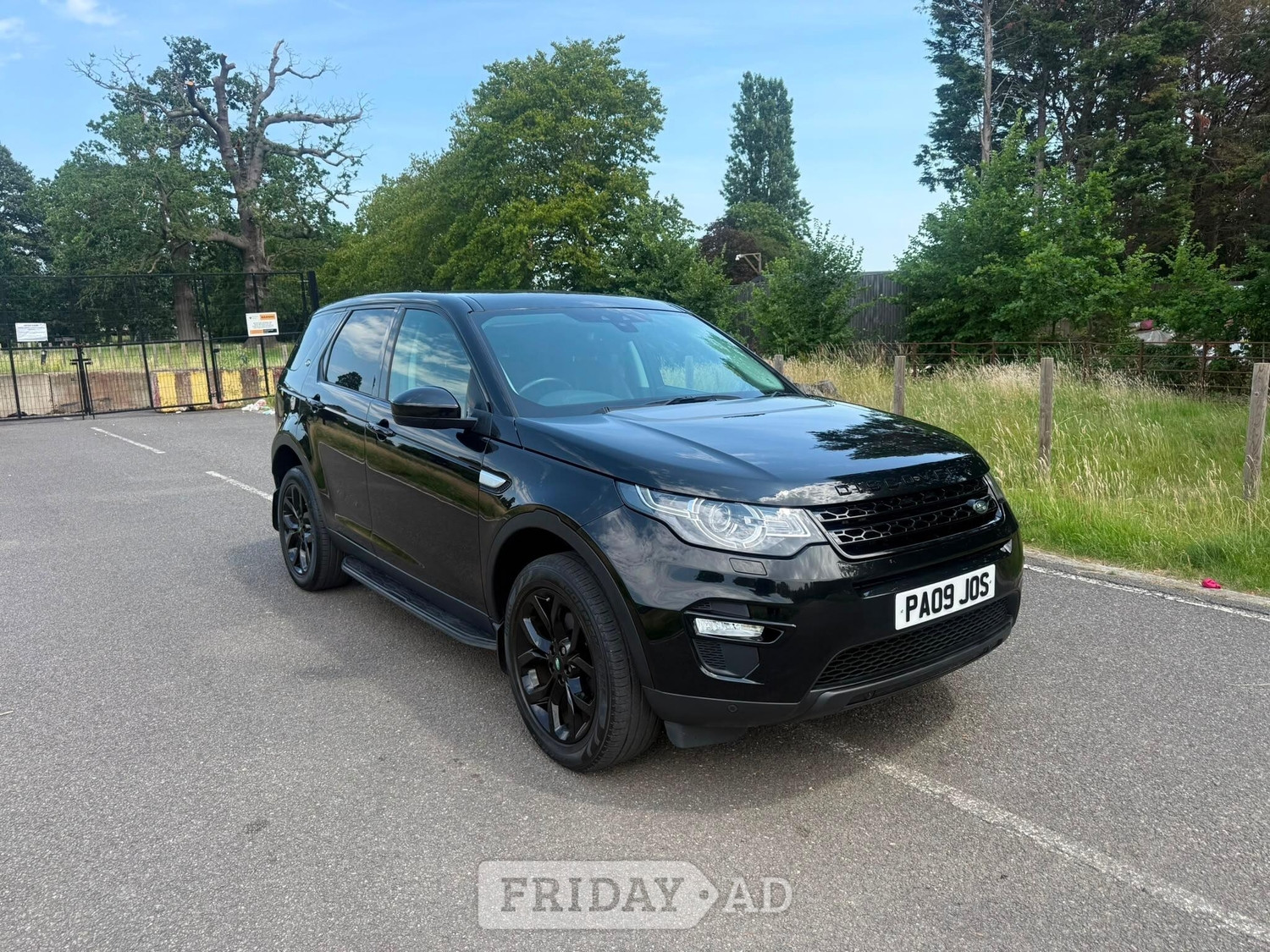 Land Rover Discovery Sport 2017 in Hayes