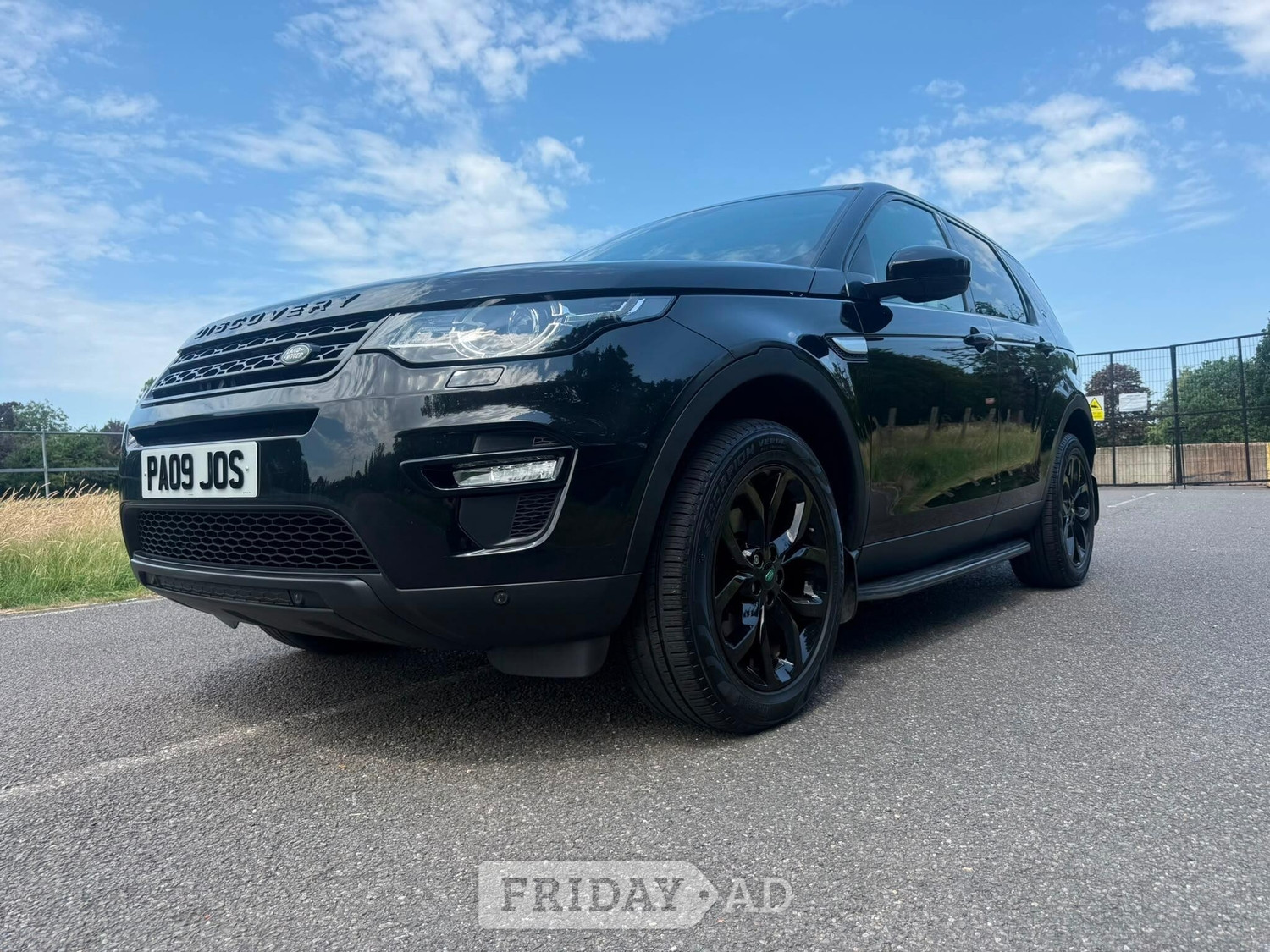 [ berth ]Land Rover Discovery Sport
