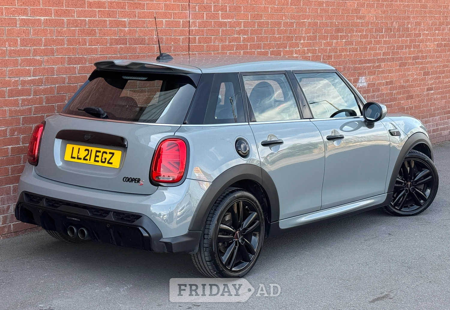 [ berth ]Mini Hatch