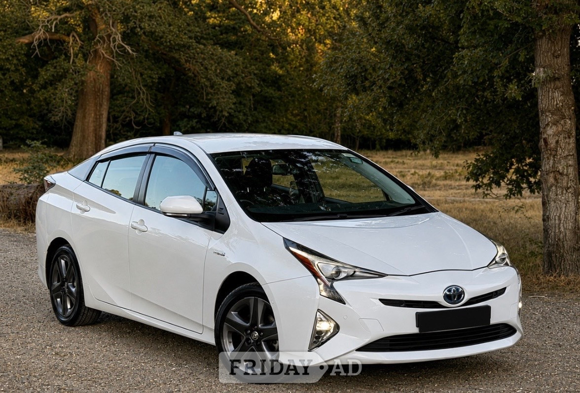 Toyota Prius 2019 in Slough