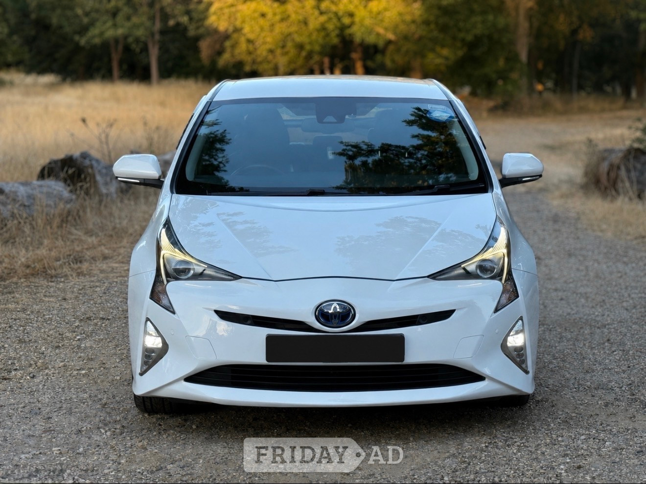 Toyota Prius 2019 - Cars in Slough