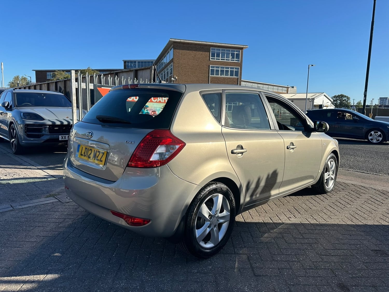 Kia Ceed 2012 - Cars in Slough