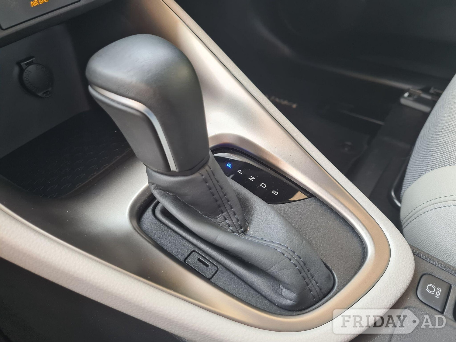 Toyota Yaris 2023 - Cars