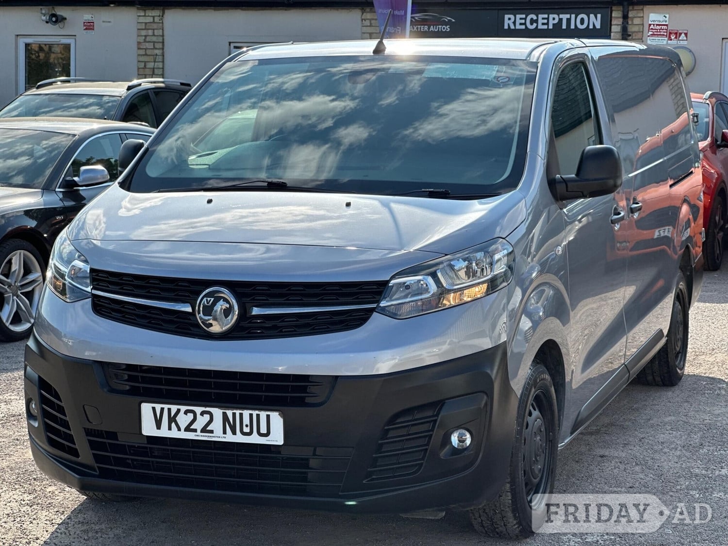 [ berth ]Vauxhall Vivaro