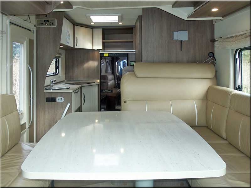 [ berth ]Burstner Ixeo Time IT585