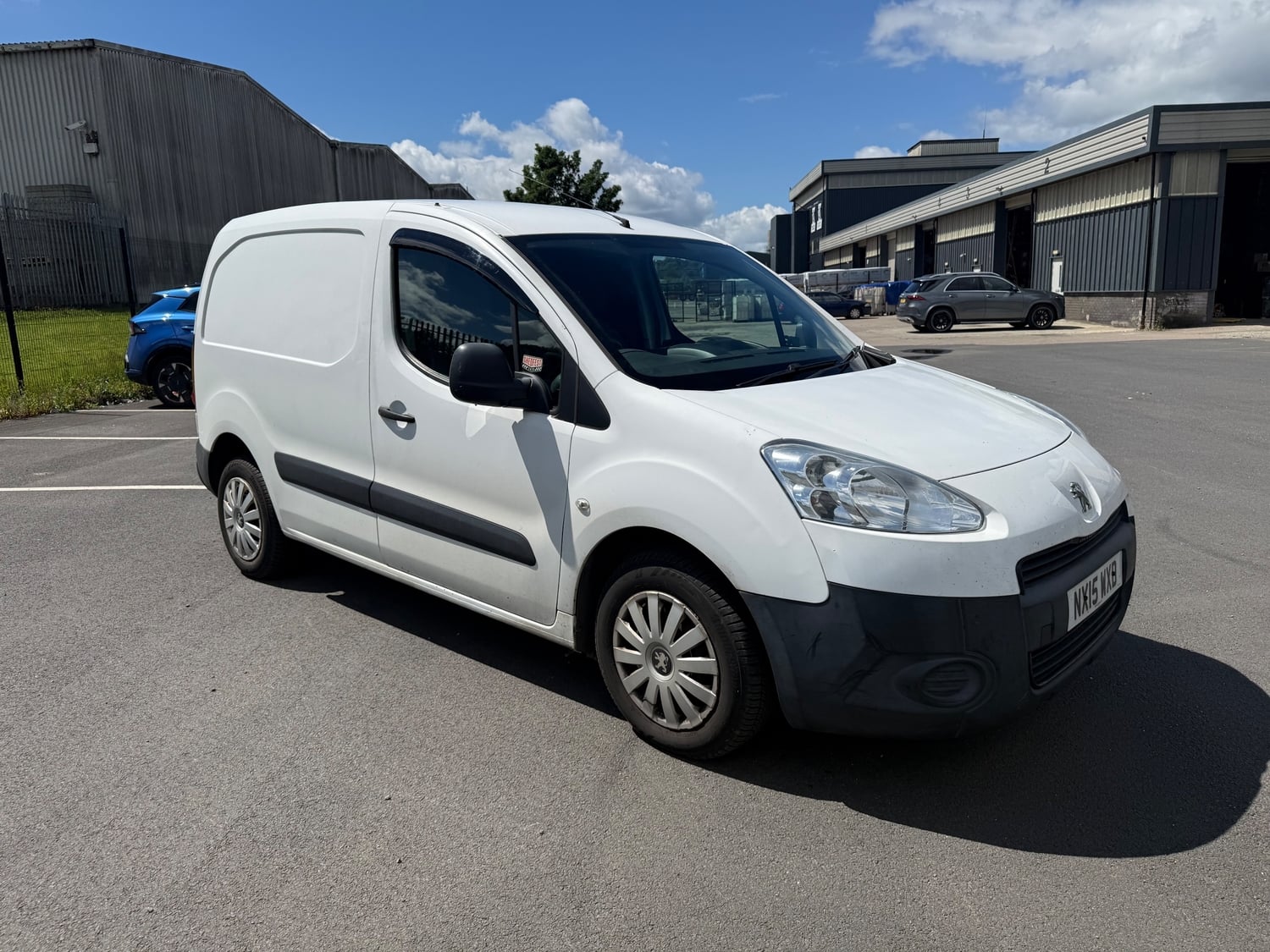Peugeot Partner 2015 - Vans & Commercial Vehicles in Livingston