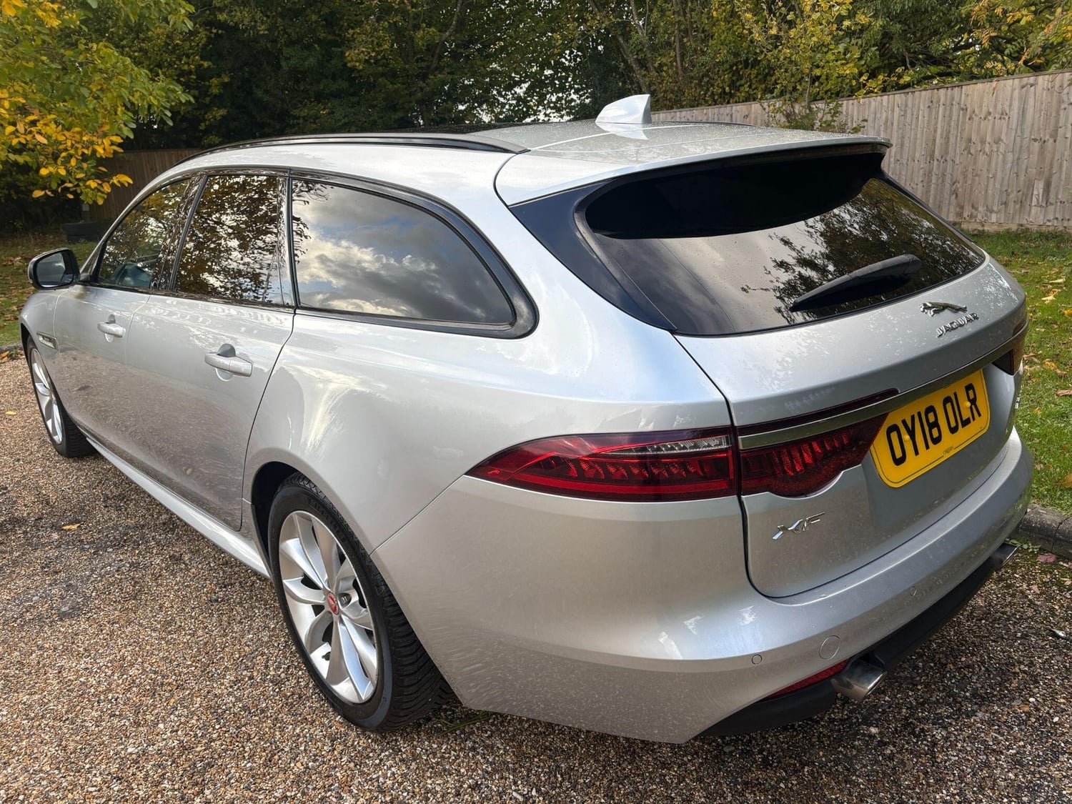 Jaguar XF 2018 - Cars