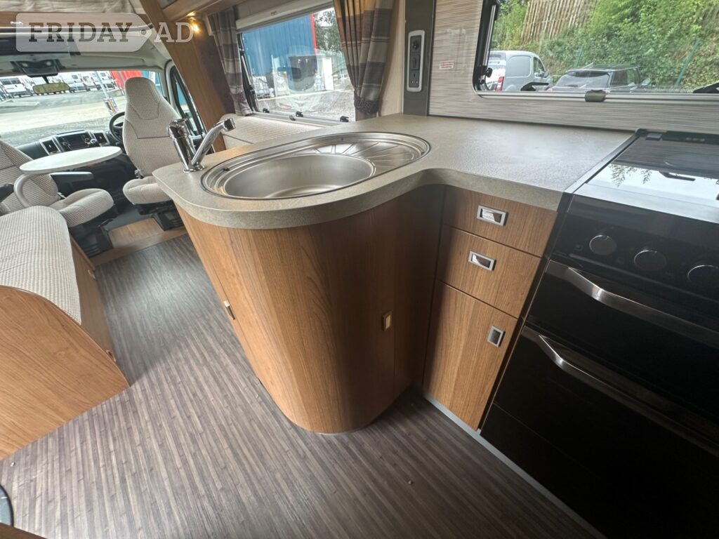 [4 berth ]Auto-Trail RS Tracker