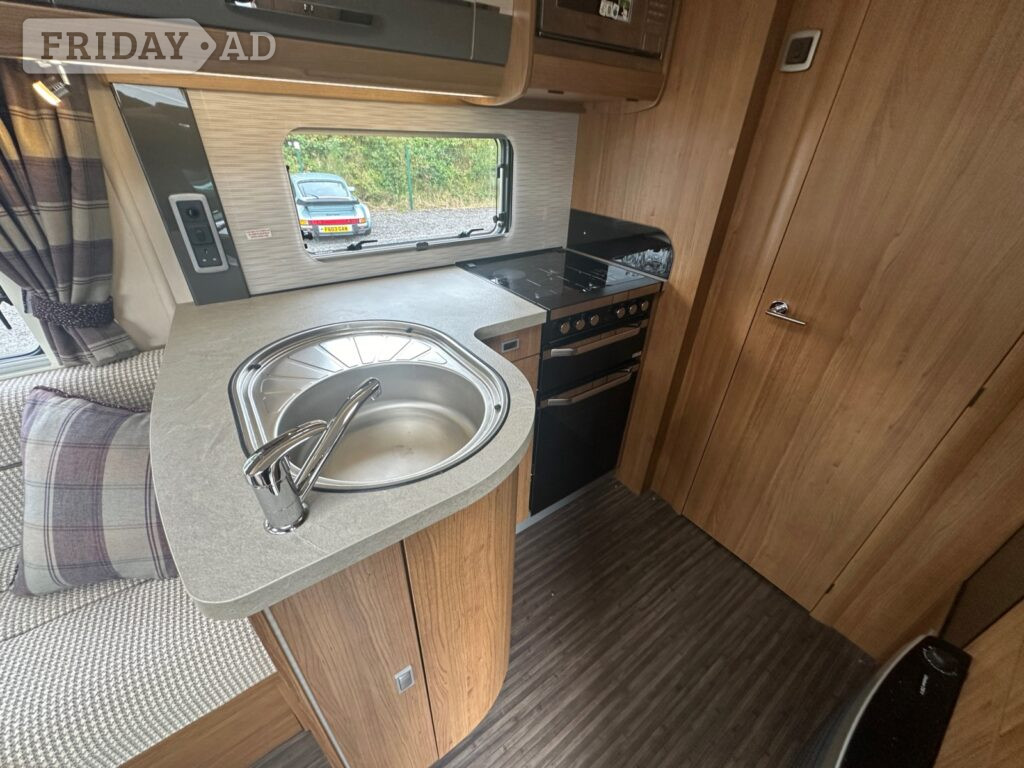 Auto-Trail Tracker 2017 for sale - Motorhomes & Caravans in Llanelli