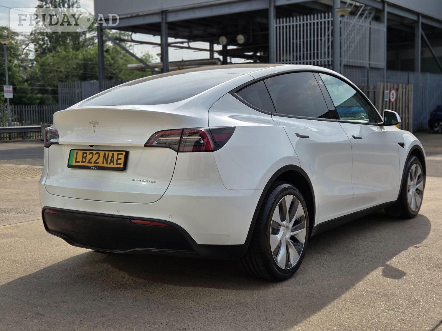 [ berth ]Tesla Model Y