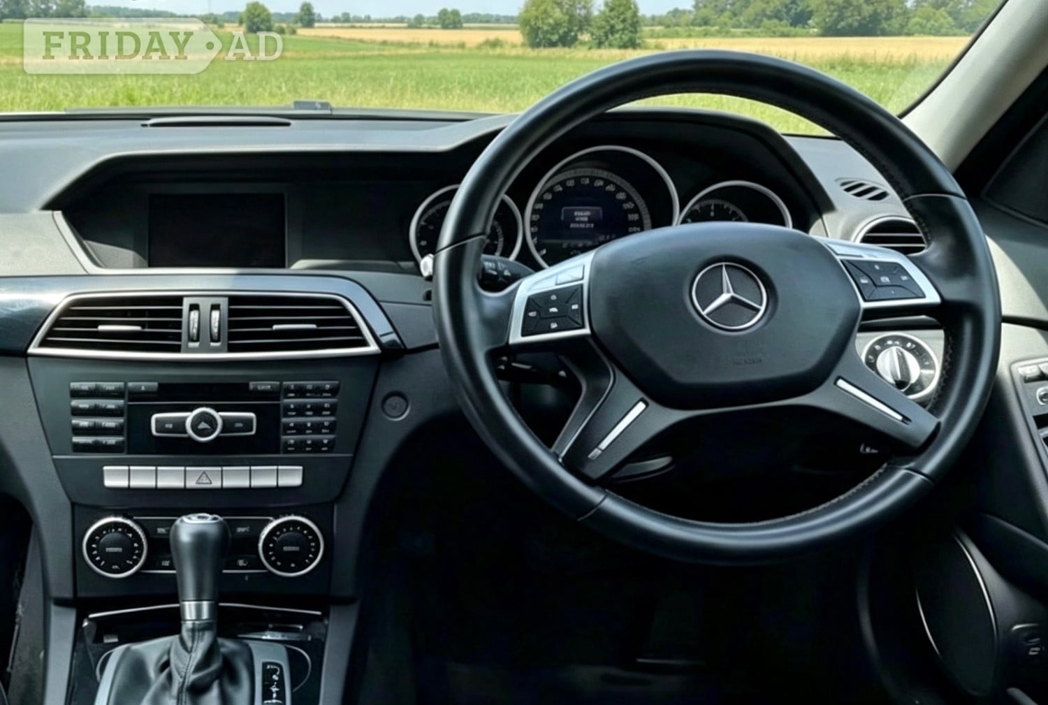 [ berth ]Mercedes-Benz C Class