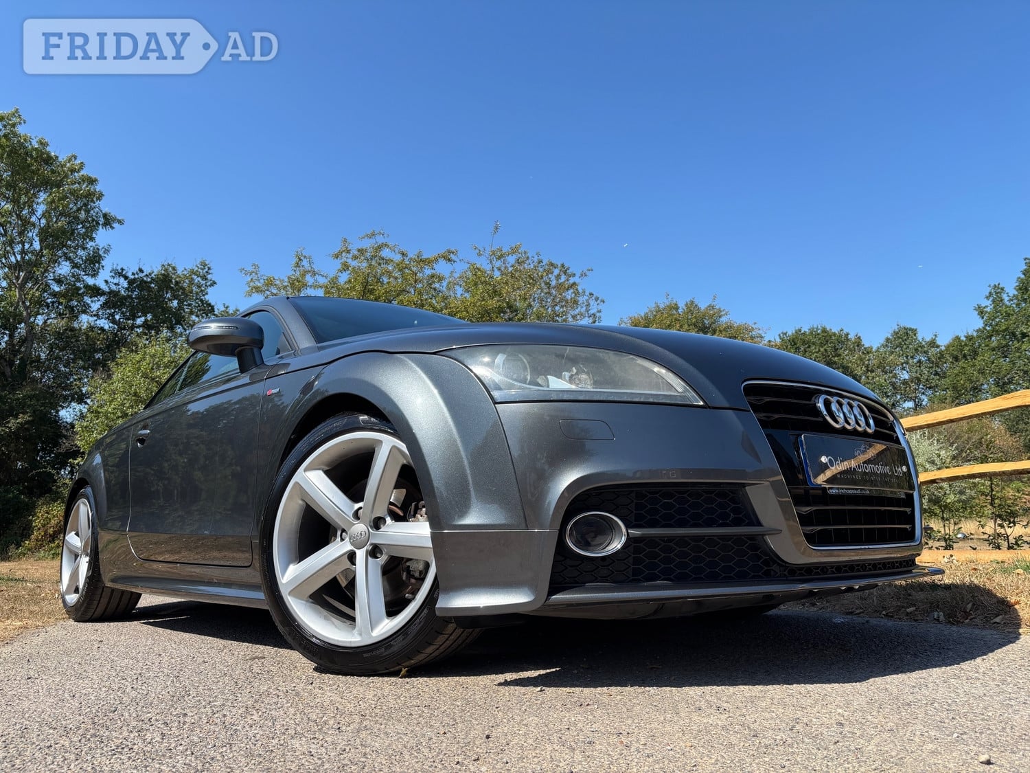 Audi TT Dorking