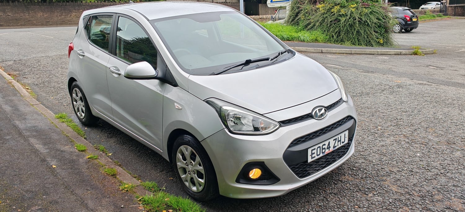 Hyundai i10 2014 - Cars in Macclesfield