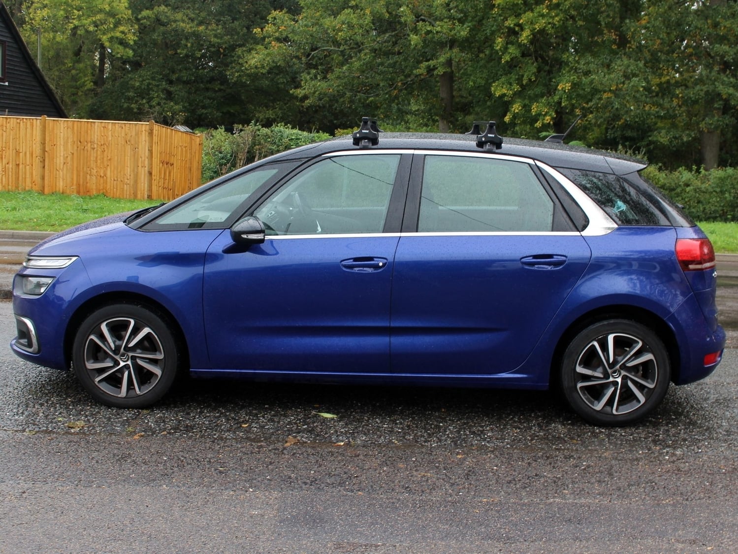 Citroen C4 Picasso Hassocks
