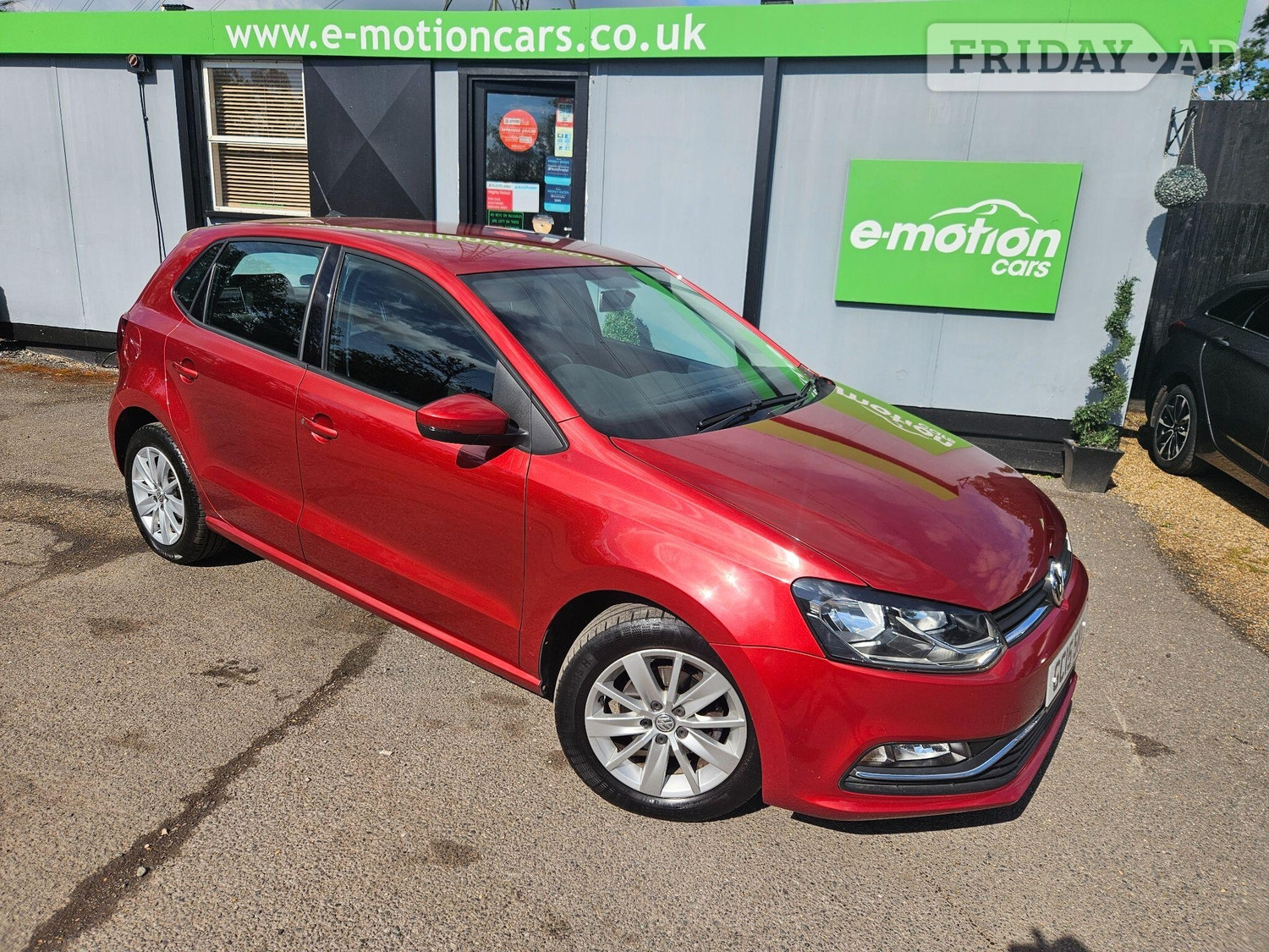 Volkswagen Polo 2015 - Cars