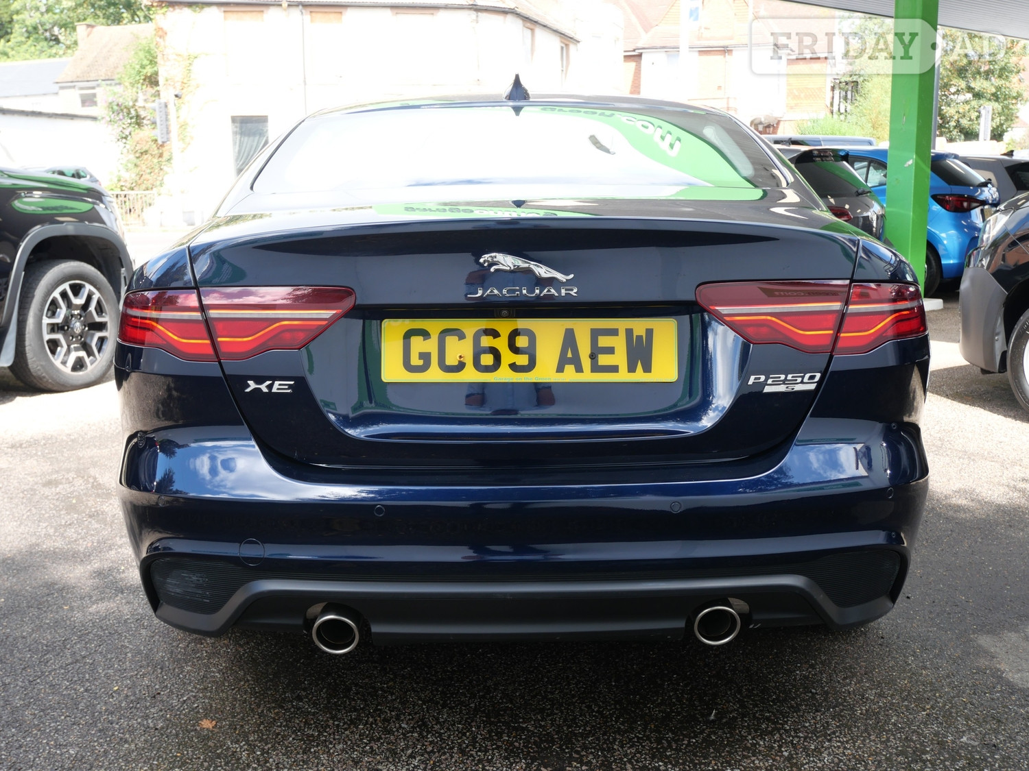 Jaguar XE 2019 - Cars