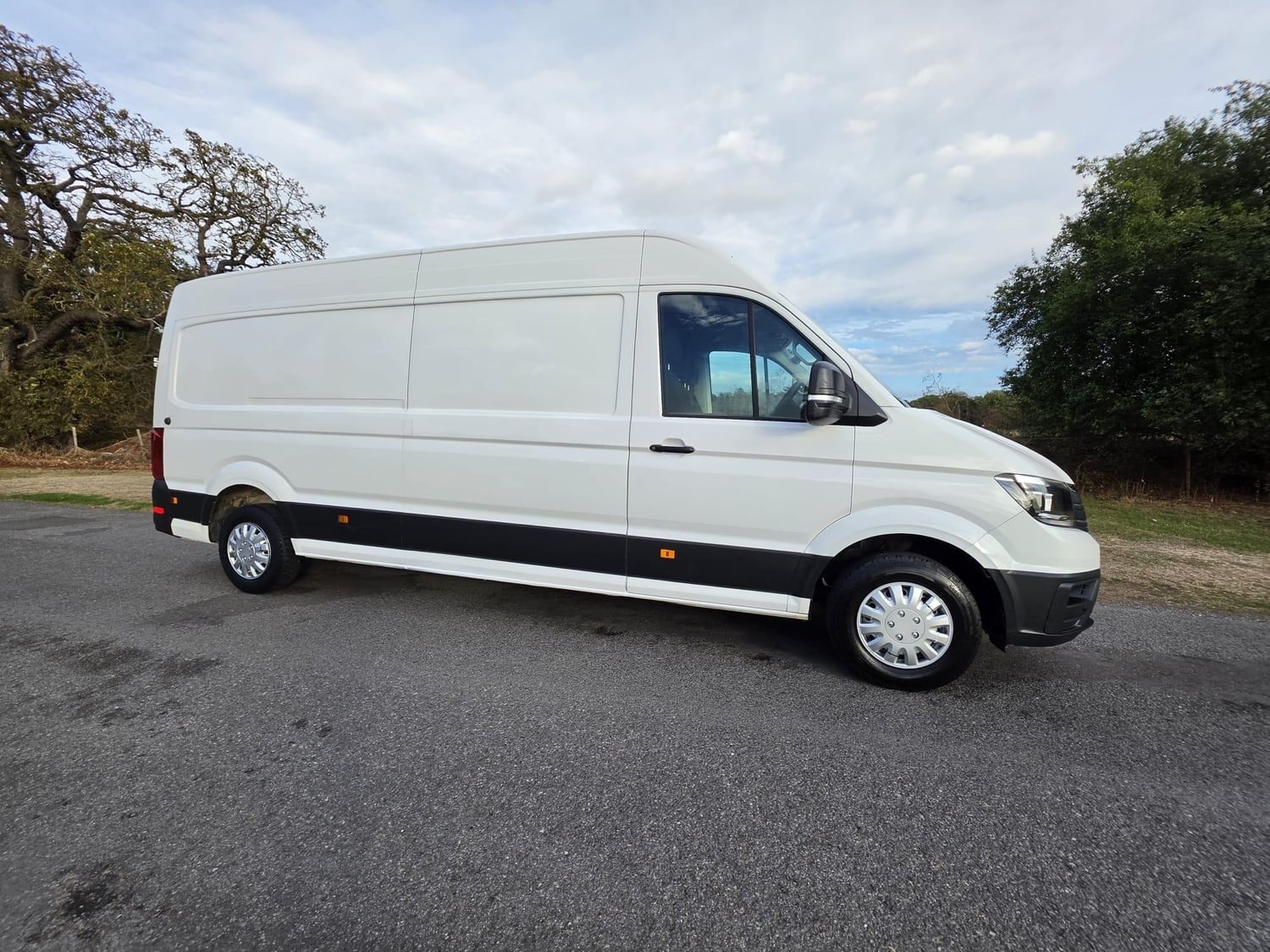 Volkswagen Crafter 2020 - Vans & Commercial Vehicles
