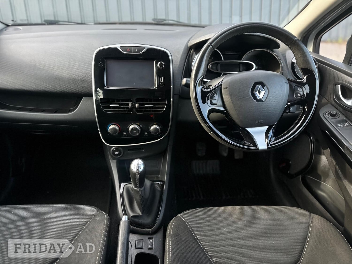 [ berth ]Renault Clio