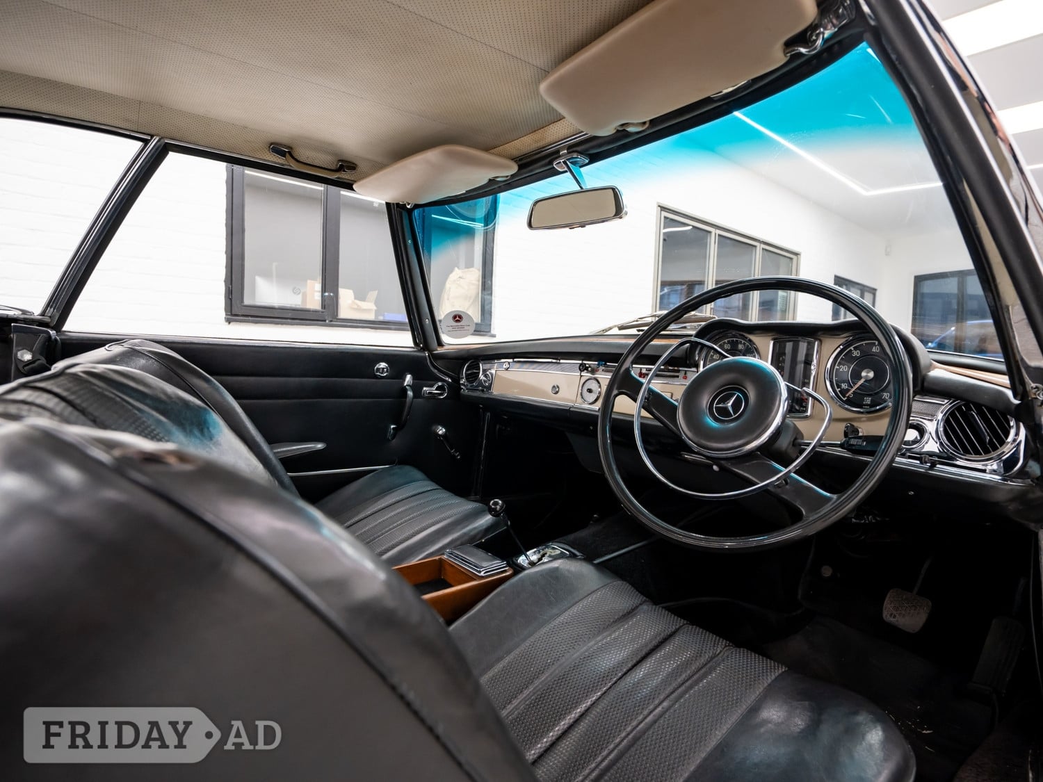 Mercedes-Benz 250 1967 - Cars