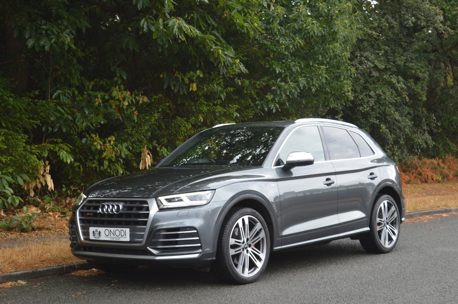 [ berth ]Audi SQ5