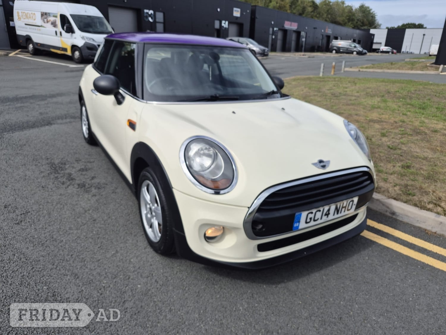 Mini Hatch Market Drayton