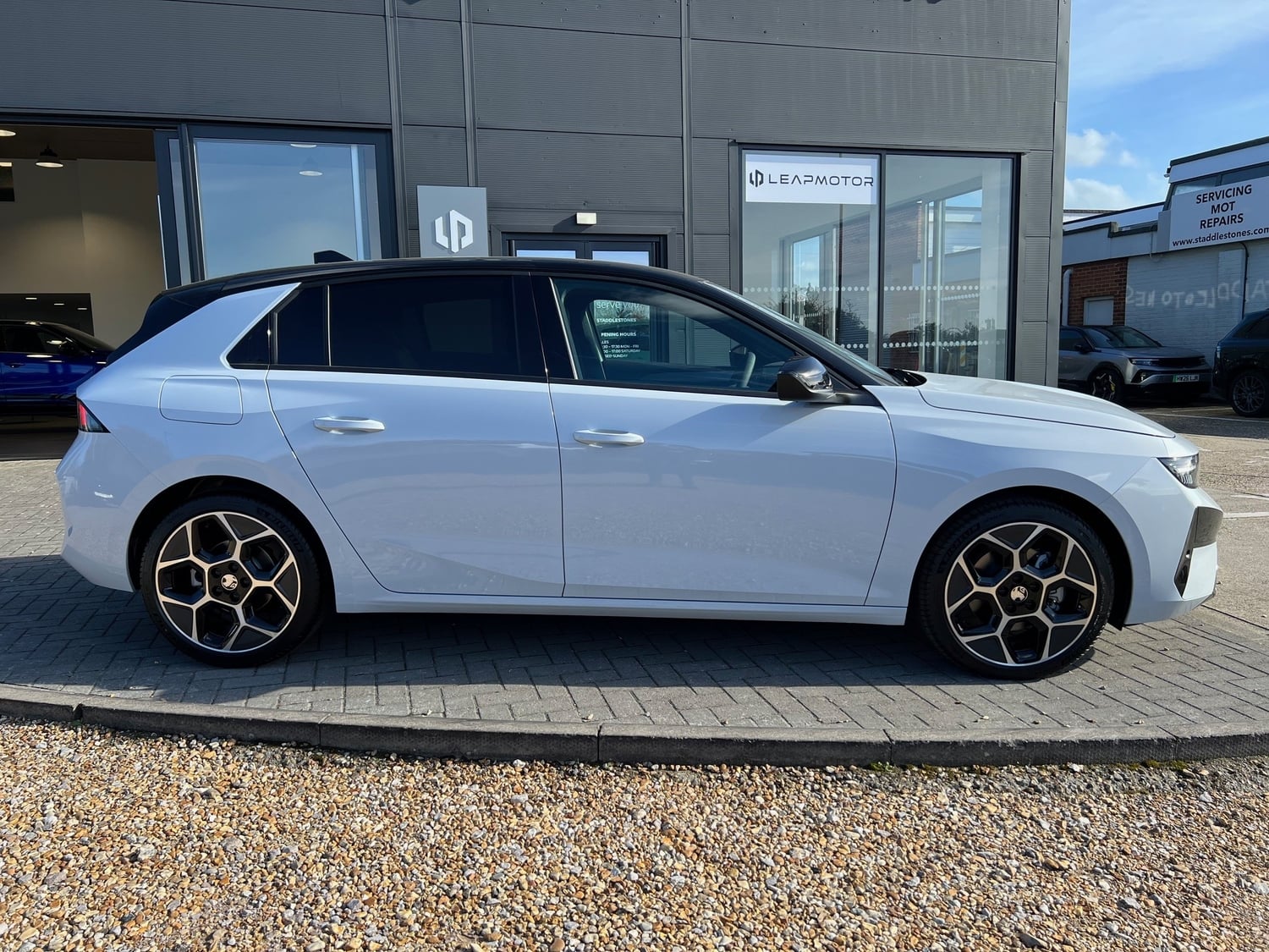 [ berth ]Vauxhall Astra