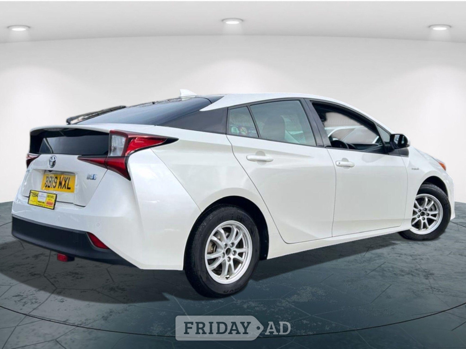 Toyota Prius 2019 - Cars in Walsall