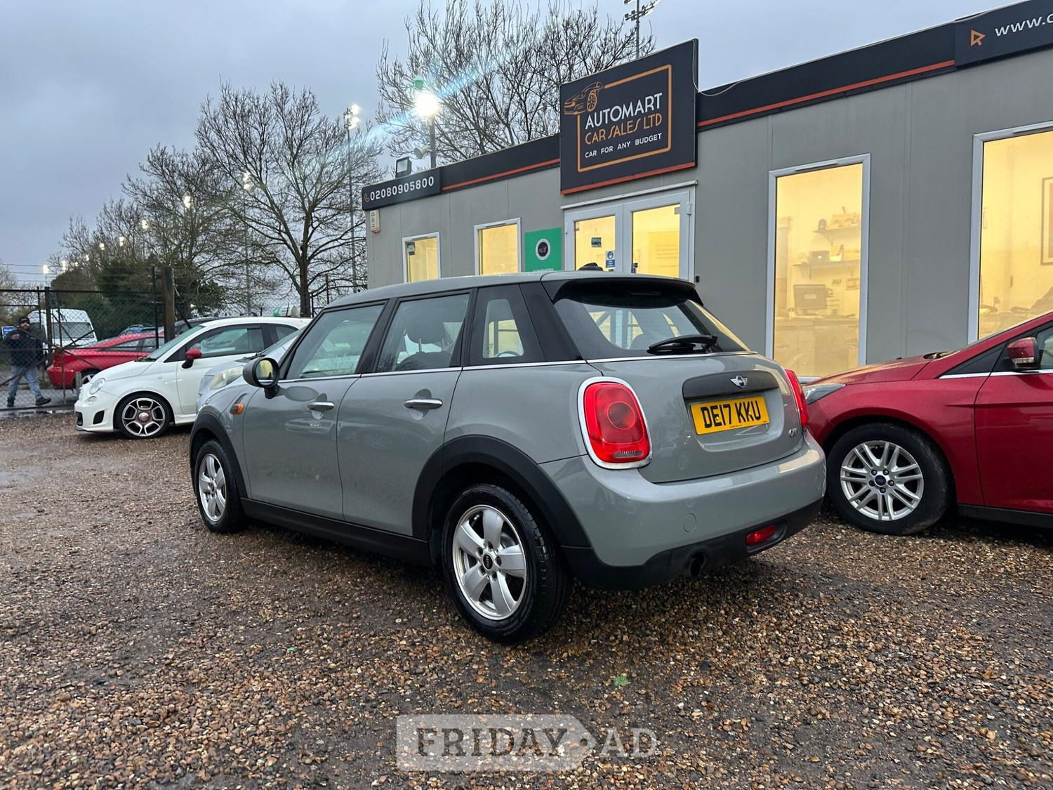 Mini Hatch 2017 - Cars in Sunbury-On-Thames