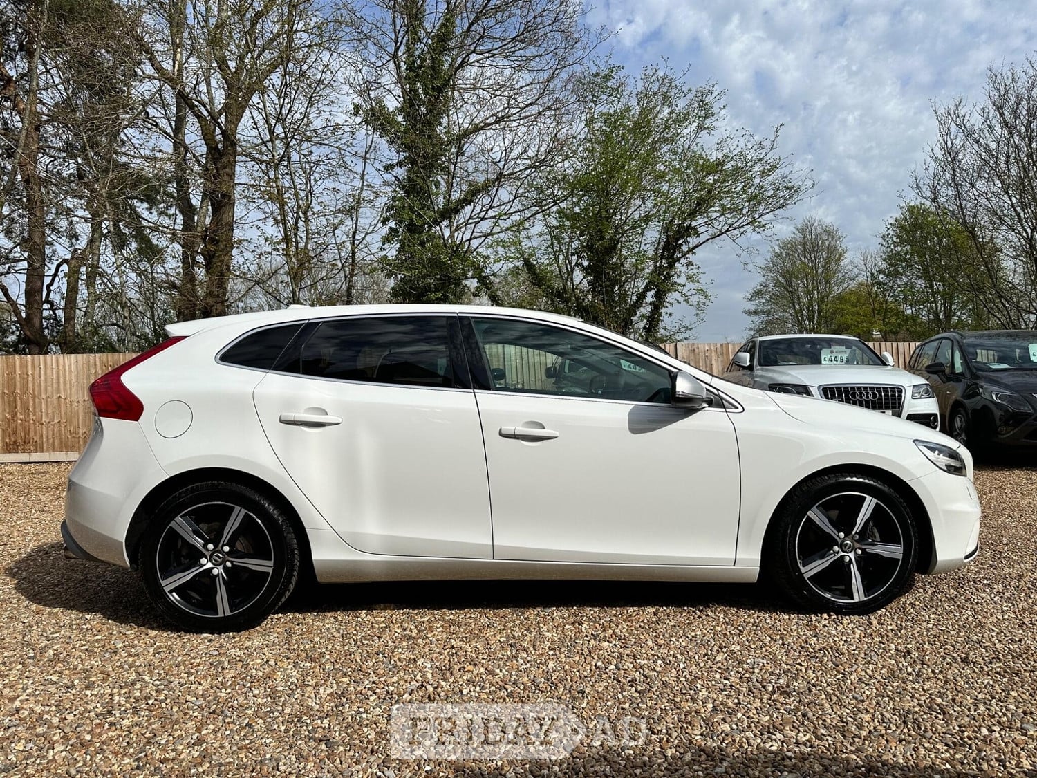 [ berth ]Volvo V40