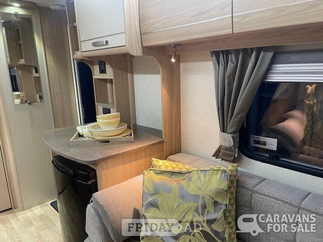 [ berth ]Coachman Pastiche 460