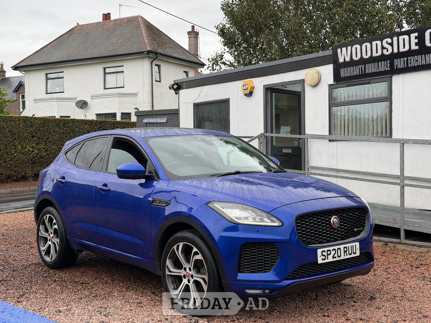 [ berth ]Jaguar E-Pace