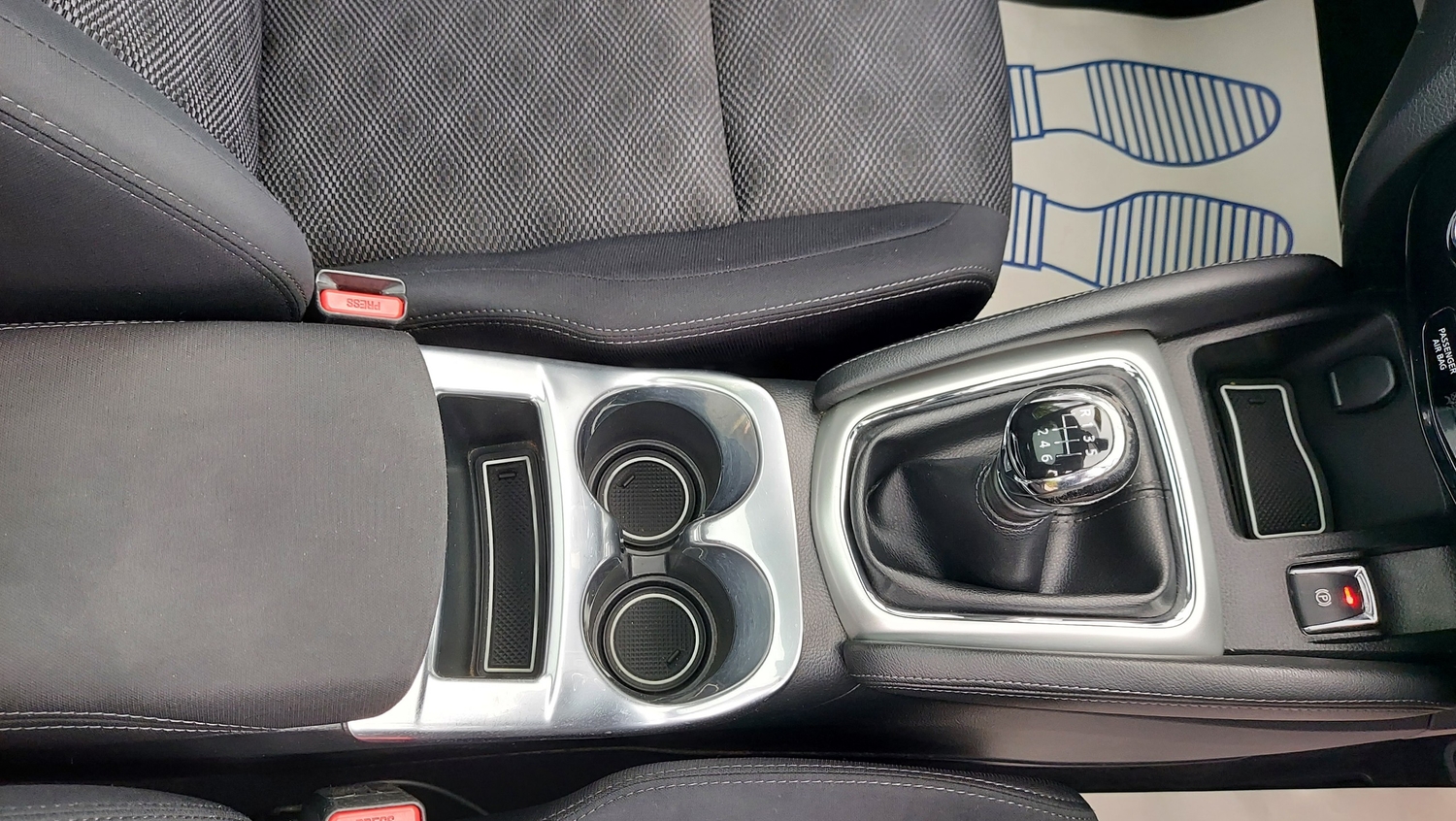 Nissan Qashqai 2015 - Cars