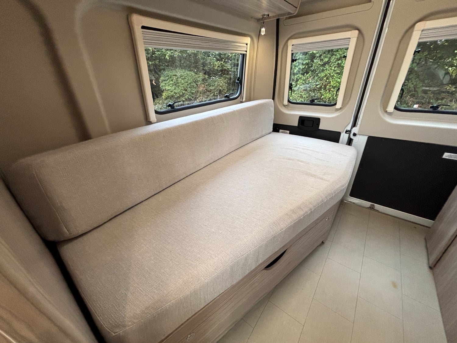Elddis Autoquest CV60 2021 - Motorhomes & Caravans