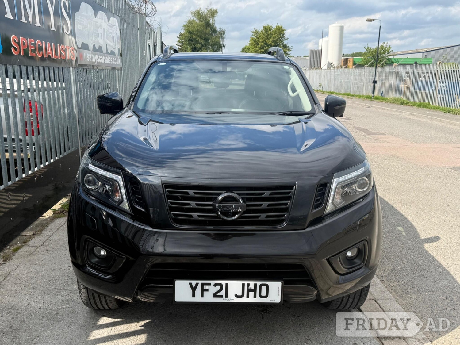 Nissan Navara Bedford