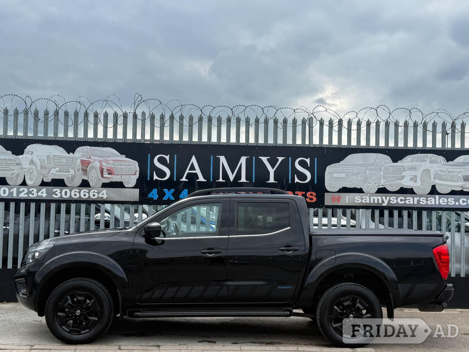 Nissan Navara 2021 - Vans & Commercial Vehicles in Bedford