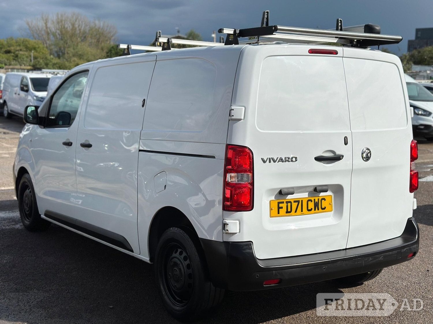 [ berth ]Vauxhall Vivaro