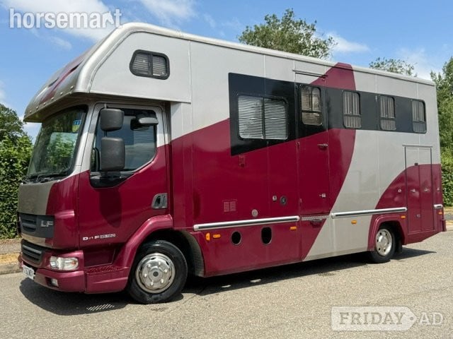 Sovereign Duke DAF LF 160  Horsebox in Banbury