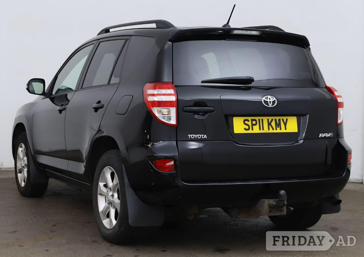 Toyota RAV4 2011 - Cars in Hillingdon