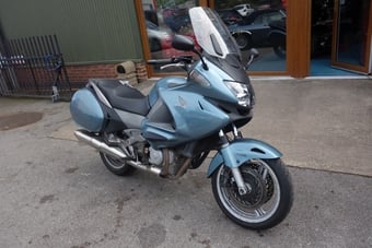 Honda NT 2006