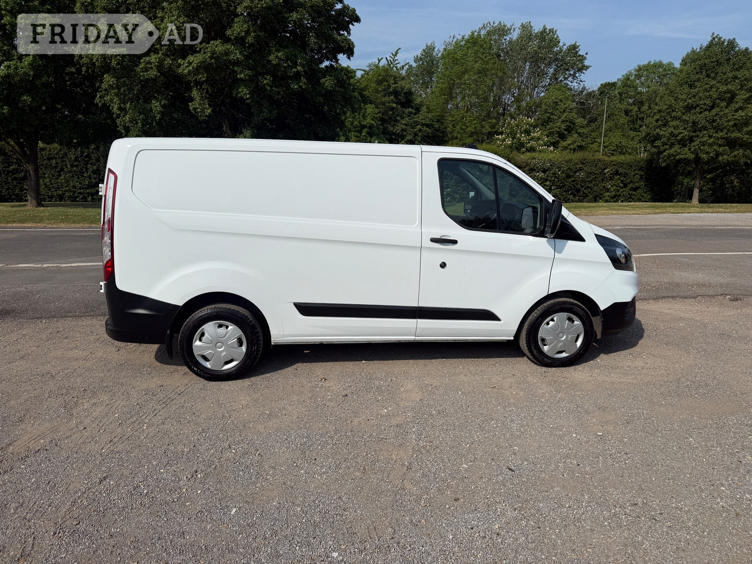 [ berth ]Ford Transit Custom