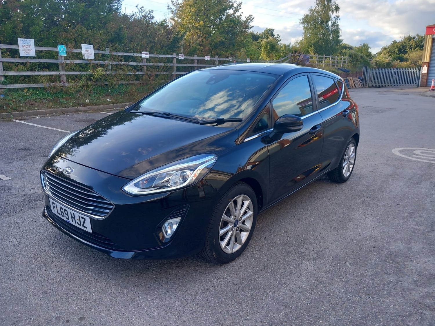 [ berth ]Ford Fiesta