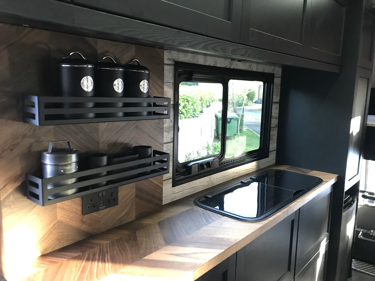 Bretherton Eurocargo Iveco Horsebox - Trailers & Horseboxes