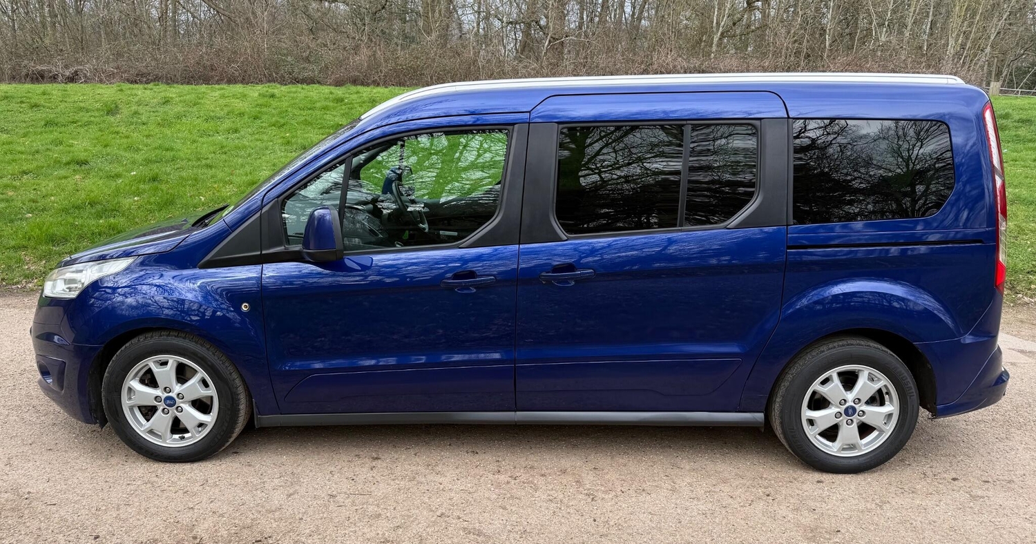 Ford Grand Tourneo Connect 2015 - Cars