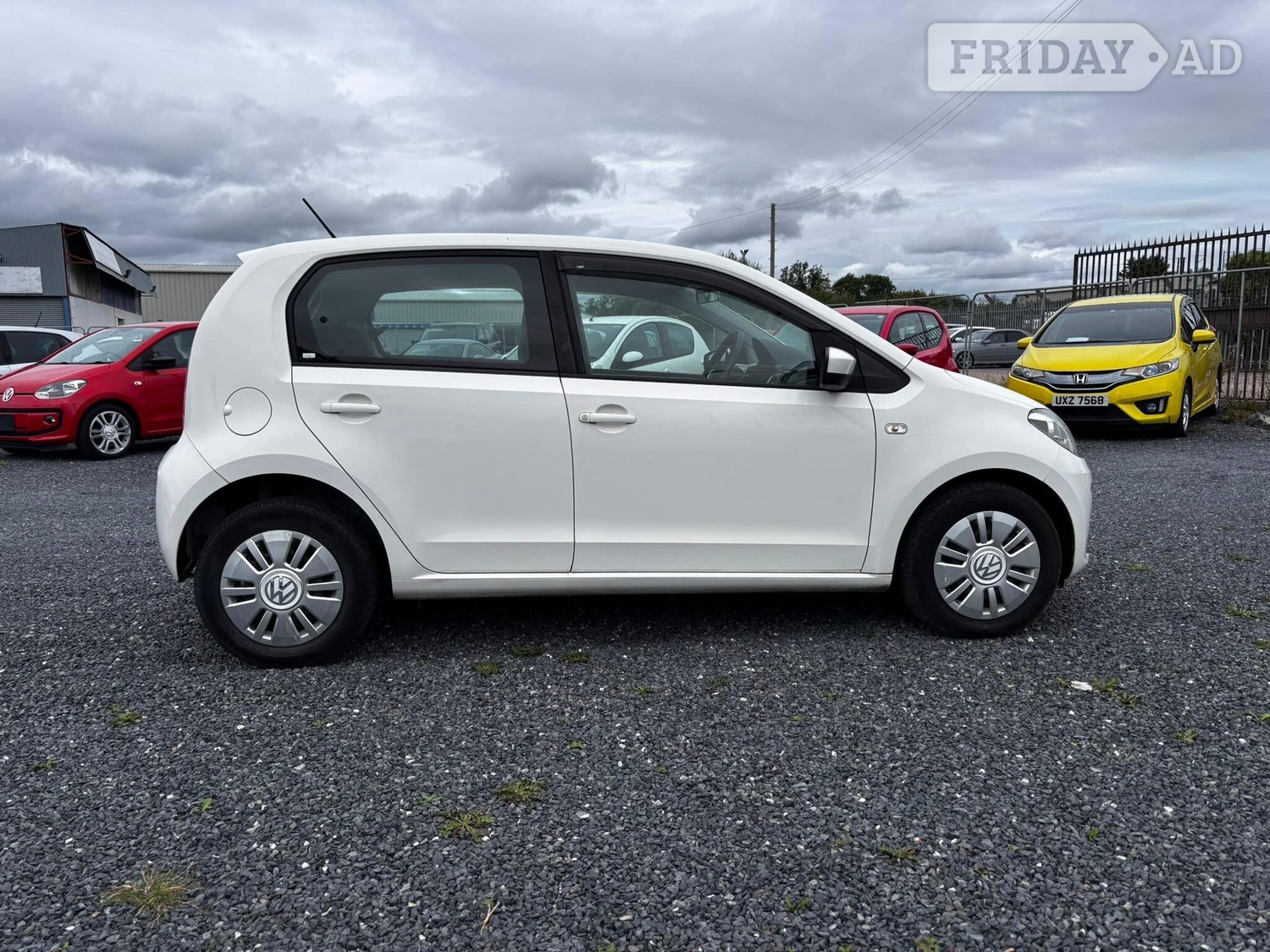 Volkswagen UP! 2014 - Cars